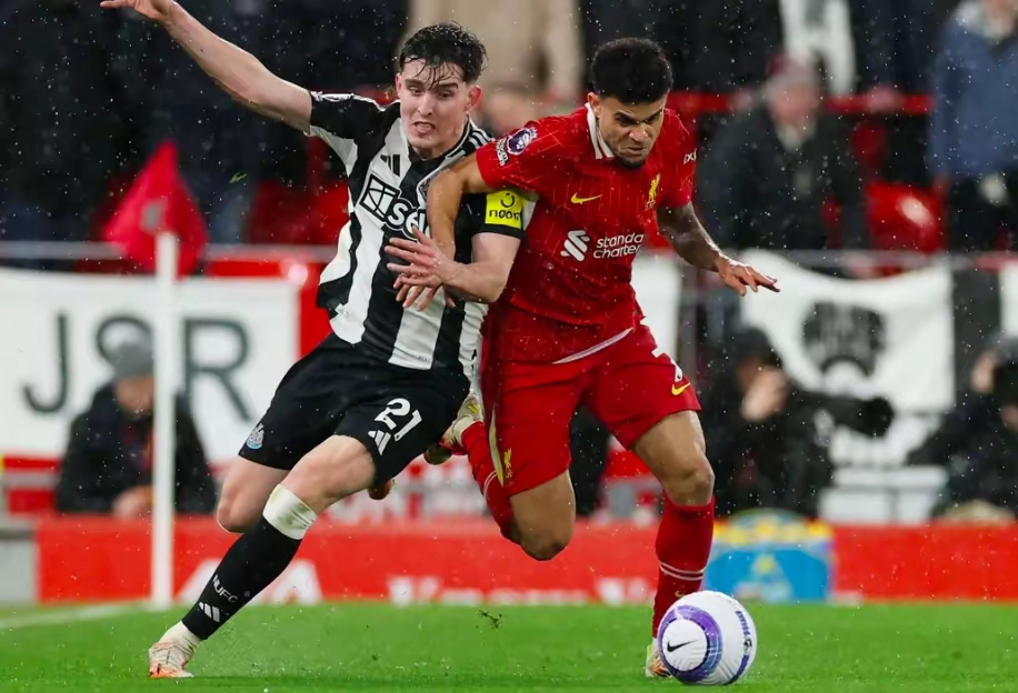 包含英超清晨再迎强敌，巴黎圣日耳曼官宣签约，主帅态度——赛场秩序良好，赛季目标并未改变的词条