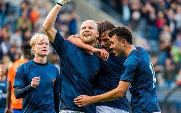 今晚欧超杯焦点战;托特纳姆主帅复盘;质疑声仍在;医务组通报恢复 今晚欧超杯焦点战;托特纳姆主帅复盘;质疑声仍在;医务组通报恢复