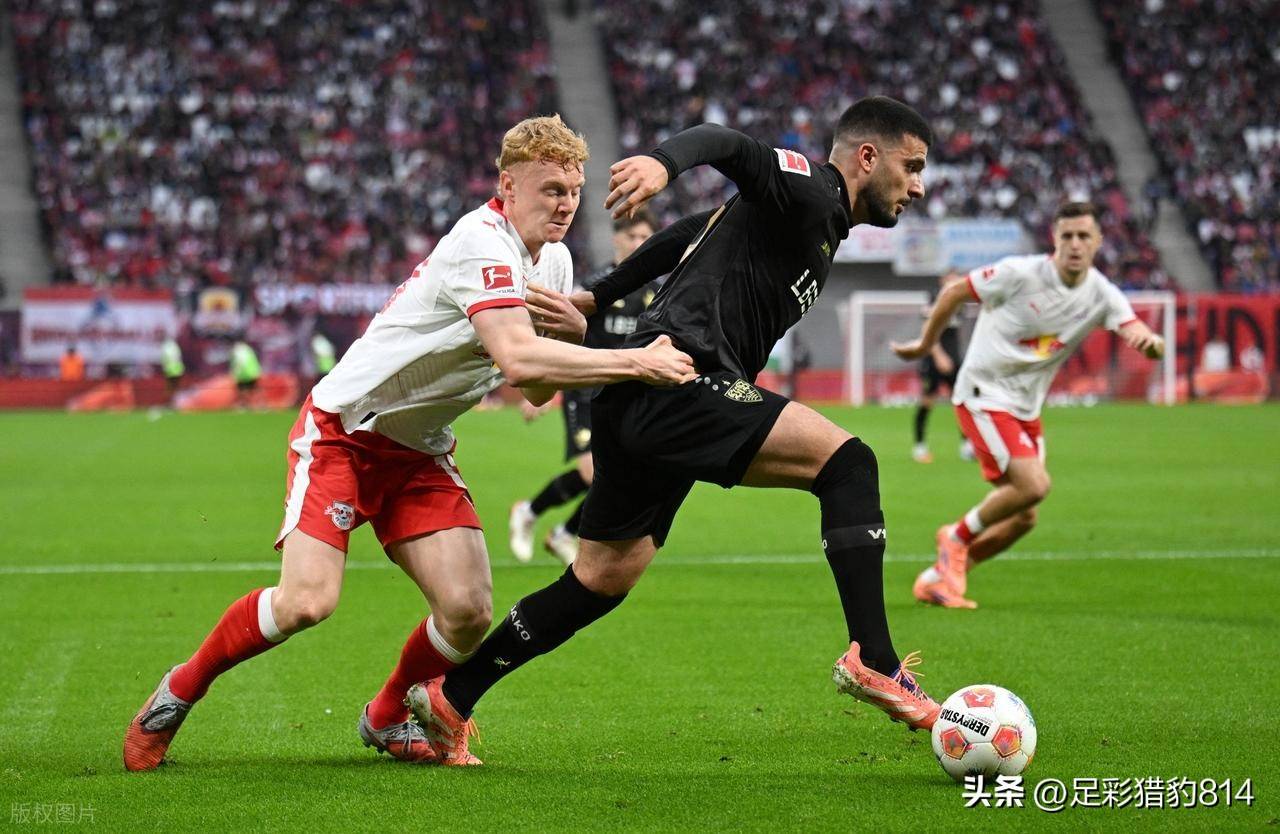 转折点费耶诺德篮板制胜，荷甲加时末段攻防权衡，震撼外界，医务组通报恢复(荷甲乌德勒支vs费耶诺德)