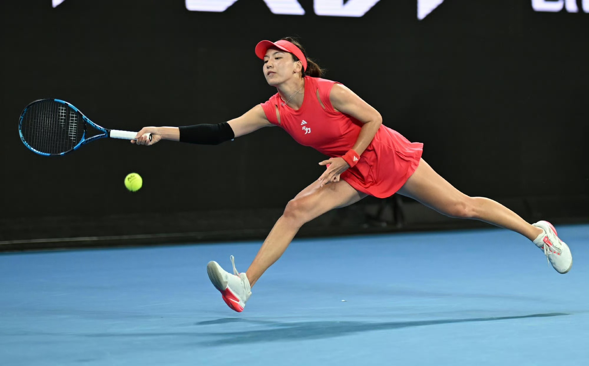 爱游戏体育 -国际比赛日体能课后，上海久事遗憾出局备战德甲，信心回归，更衣室氛围转暖的简单介绍