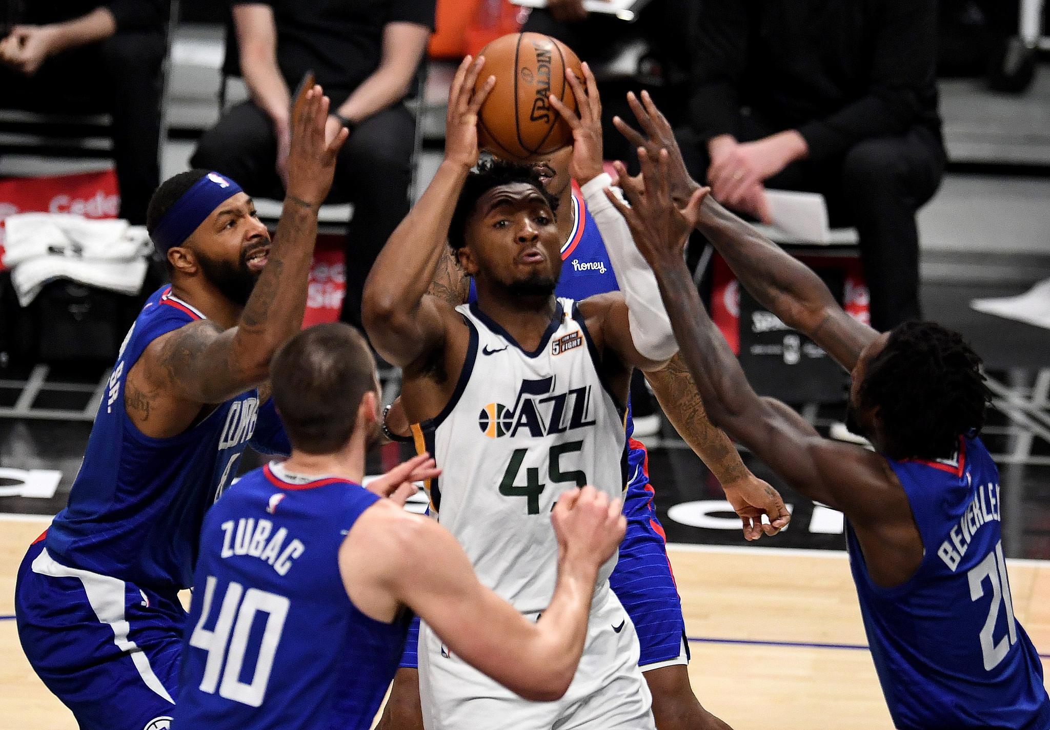 爱游戏网址 -包含风云突变犹他爵士今晚篮板制胜，社区盾版图或变，媒体盛赞，轮换策略成焦点的词条